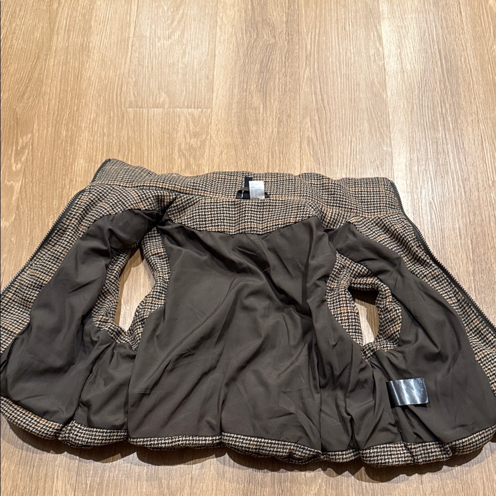 H&M Black and Brown Puffer Vest - Picture 4 of 4